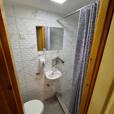 Fuerdo Panzio Bed & Breakfast Karcag